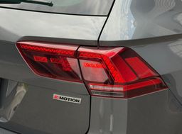 Zunanja slika - VW Tiguan - 2.0 TDI-4X4-DSG-R LINE-VIRTUAL-LIZING ZA TUJCE- - 10 - Predogledna slika