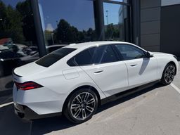 Zunanja slika - BMW i5 - xDrive40 - 2 - Predogledna slika