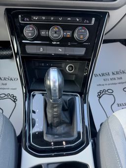 Zunanja slika - VW Touran - 2,0 TDI BMT Highline DSG - 18 - Predogledna slika