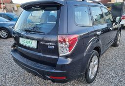 Zunanja slika - Subaru Forester - 2.0D 4X4 - HITRI KREDIT BREZ POLOGA - 4 - Predogledna slika