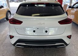 Zunanja slika - KIA XCeed - 1.6 T-GDi EX SMART 7DCT - 3 - Predogledna slika