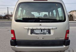 Zunanja slika - Peugeot Partner - Kombi STYLE 1.6 HDi 90 LEPO OHRANJEN - 4 - Predogledna slika