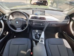 Notranja slika - BMW Serija 3 - Touring: 320d xDrive - HITRI KREDIT BREZ POLOGA - 8 - Predogledna slika