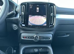 Zunanja slika - Volvo XC40 - B3 P Plus Dark AT DCT 3 leta garancije + 3 servisi - 16 - Predogledna slika