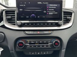 Zunanja slika - KIA XCeed - 1.6 T-GDi EX WAY ISG.7DCT - 17 - Predogledna slika