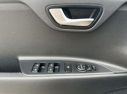 Zunanja slika - KIA Stonic - 1.6 CRDI EX Edition 6M T - 13 - Predogledna slika