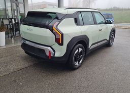Zunanja slika - KIA EV3 - 58.3 kWh baterija. 150 kW  204 KM  Star - 5 - Predogledna slika