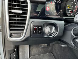 Notranja slika - Porsche Cayenne - Porsche - 9 - Predogledna slika