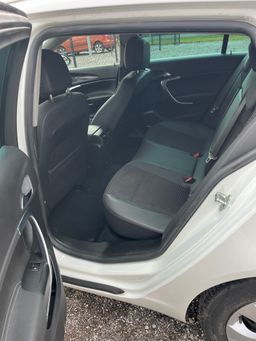Notranja slika - Opel Insignia - 2,0 CDTI Cosmo - 5 - Predogledna slika