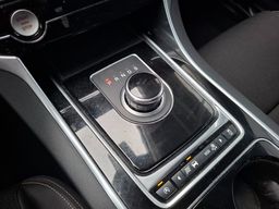 Zunanja slika - Jaguar XE - R-Sport 2.0 180 AVTOMATIK + SERVISNA ZGODOVINA - 13 - Predogledna slika