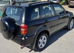 Zunanja slika - Toyota RAV4 - 2.0d 116ks 4x4 °SLO-POREKLO° °SAMO 190.900 km° - 3 - Predogledna slika