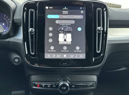 Zunanja slika - Volvo XC40 - B3 P Core AT DCT - 16 - Predogledna slika