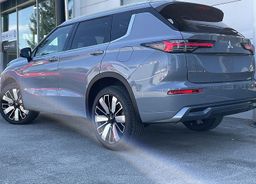 Zunanja slika - Mitsubishi Outlander - PHEV 4WD 2.4 Instyle Avt. AKCIJA - 5 - Predogledna slika