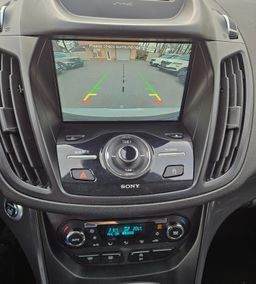 Notranja slika - Ford Kuga - 4x2 2,0 TDCi Titanium - 9 - Predogledna slika