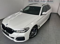 Zunanja slika - BMW Serija 5 - Touring: 530e  Avt.M Sport.4X4.NEMŠKI+4ALU.KAMERA.LED.AC - 2 - Predogledna slika