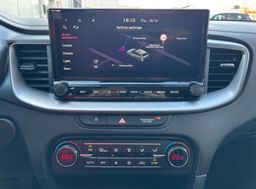 Zunanja slika - KIA Ceed - 1.0 T-GDi LX Champion+ ISG. M T 74 kW - 16 - Predogledna slika