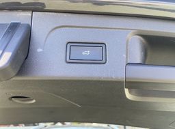 Zunanja slika - VW Touran - 2.0 TDI Family Final Edition LED.NAVI.2XPDC.KAMERA - 10 - Predogledna slika