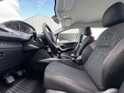 Zunanja slika - Peugeot 2008 - 1.6 VTi 120KM ACTIVE SLO 1.LASTNIK NAKUP NA OBROKE - 8 - Predogledna slika