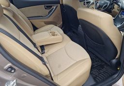 Zunanja slika - Hyundai Elantra - 1.6 CVVT STYLE ZELO LEPO OHRANJENO VOZILO... - 12 - Predogledna slika