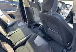Zunanja slika - Volvo XC60 - DRIVe FWD MOMENTUM REDNO SERVISIRAN... - 9 - Predogledna slika