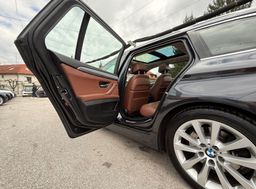 Zunanja slika - BMW Serija 5 - Touring: 525d AUT. LUXURY LiNE DIGITAL PANO HEADuP ALU 1 - 9 - Predogledna slika