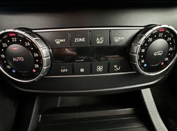 Zunanja slika - Mercedes-Benz GLE-Razred - GLE 250 d 4MATIC.KAMERA.MAVI.XENON.USNJE.KLJUKA - 13 - Predogledna slika