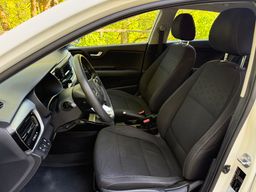 Notranja slika - KIA Rio - 1,25 CVVT EX City - 9 - Predogledna slika