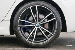 Zunanja slika - BMW Serija 3 - 3 Series Touring 320d Touring Aut M-SPort 191KM - 18 - Predogledna slika