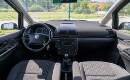 Zunanja slika - VW Sharan - 1.9 TDI  PDC Kamera Tehnični celo leto - 9 - Predogledna slika