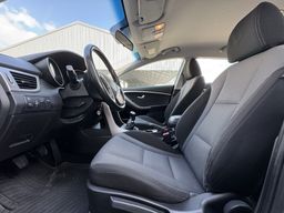 Zunanja slika - Hyundai i30 Wagon - 1.4 CVVT STYLE 1.LASTNICA SLO NAKUP NA OBROKE - 8 - Predogledna slika