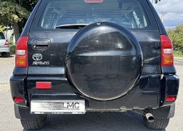 Zunanja slika - Toyota RAV4 - 2.0d 116ks 4x4 °SLO-POREKLO° °SAMO 190.900 km° - 10 - Predogledna slika