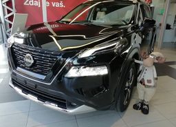 Zunanja slika - Nissan X-Trail - 1.5 E-4ORCE 213 TEKNA 4WD - 1 - Predogledna slika