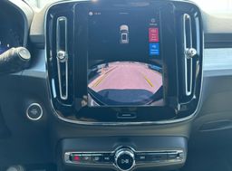 Zunanja slika - Volvo XC40 - B3  P  163hp Core 3 leta garancije + 3 servisi - 17 - Predogledna slika