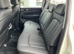 Zunanja slika - KG Mobility Musso - Grand 2.2 XDi 4WD Ultimate AT-PDC- - 12 - Predogledna slika