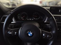 Zunanja slika - BMW Serija 3 - Touring: 318i AVT M SPORT-LED-USNJE-ŠPORTNI SEDEŽI-VIRTU - 11 - Predogledna slika