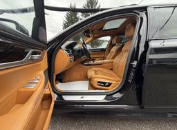 Zunanja slika - BMW Serija 7 - : 750Ld xDrive M-SPORT LASER ACC PANO SKY ALU20 360K - 13 - Predogledna slika