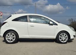 Zunanja slika - Opel Corsa - 1.4 16V BLACK   WHITE °ALU 16 °AVT. KLIMA °ODLIČNA - 7 - Predogledna slika