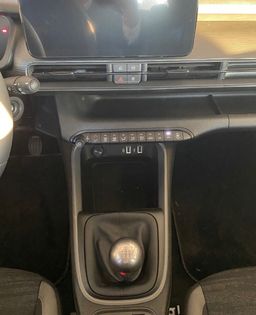 Zunanja slika - Jeep Avenger - Longitude 1.2 GSE 100 - 9 - Predogledna slika