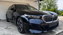 Zunanja slika - BMW Serija 5 - Touring: 520d Msport Laser Panorama Harman Head-up 3 - 2 - Predogledna slika