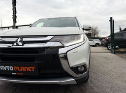 Zunanja slika - Mitsubishi Outlander - 2.2 DI-D 4WD AUT INSTYLE 7SEDEŽEV XENON ACC KAMERA - 10 - Predogledna slika