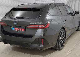 Zunanja slika - BMW Serija 5 - Touring: 540d-XD-M-PAKET-ICONIC-PANO-HLA-SE-360-KAM-ACC- - 6 - Predogledna slika