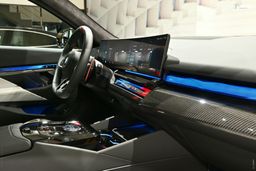 Notranja slika - BMW Serija 5 - BMW M5 AUT. - 12 - Predogledna slika