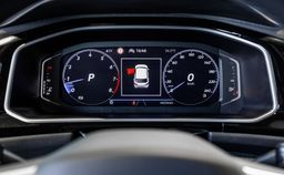 Zunanja slika - VW T-Roc - R LINE-VIRTUAL-RADAR-KEYLESS-MEMORY-NAVI-LED-LANE - 15 - Predogledna slika