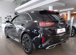 Zunanja slika - KIA Ceed - 1.5 T-GDi GT-Line+ ISG. 7 DCT 103 kW+ZIMSKE GUME - 6 - Predogledna slika