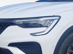 Zunanja slika - Renault Mégane Conquest - Megane Conquest 1.6 E-TECH HEV 145 TECHNO + PAKET WINTER IN PARK. - 9 - Predogledna slika