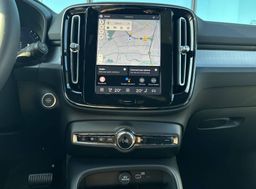 Zunanja slika - Volvo XC40 - B3 P Plus Dark AT DCT 3 leta garancije + 3 servisi - 17 - Predogledna slika