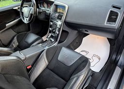 Zunanja slika - Volvo XC60 - D4 R-Design NAVI F1 VL. KLJUKA 1.LETNO JAMSTVO - 10 - Predogledna slika