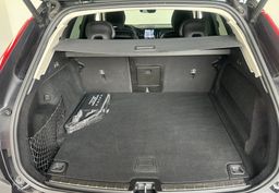 Zunanja slika - Volvo XC60 - B4D Momentum Pro 4X4.AVT. USNJE. TEMPOMAT. LANE AS - 6 - Predogledna slika