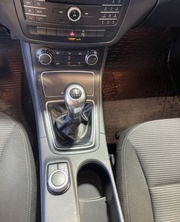 Zunanja slika - Mercedes-Benz B-Razred - B200CDI-NAVIGACIJA-TEMPOMAT-MULTIFUNKCIJA-KAMERA - 12 - Predogledna slika