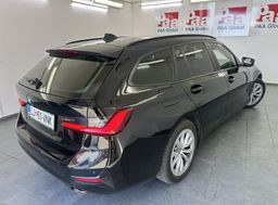 Zunanja slika - BMW Serija 3 - Touring: 318d Touring.NAVI.PDC.KONFORT.ZAKLEPANJE.KLJUKA - 14 - Predogledna slika